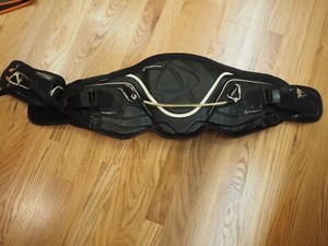 Mystic Battle Belt Harness  kiteboarding Surfing Mens XXS 26-28"