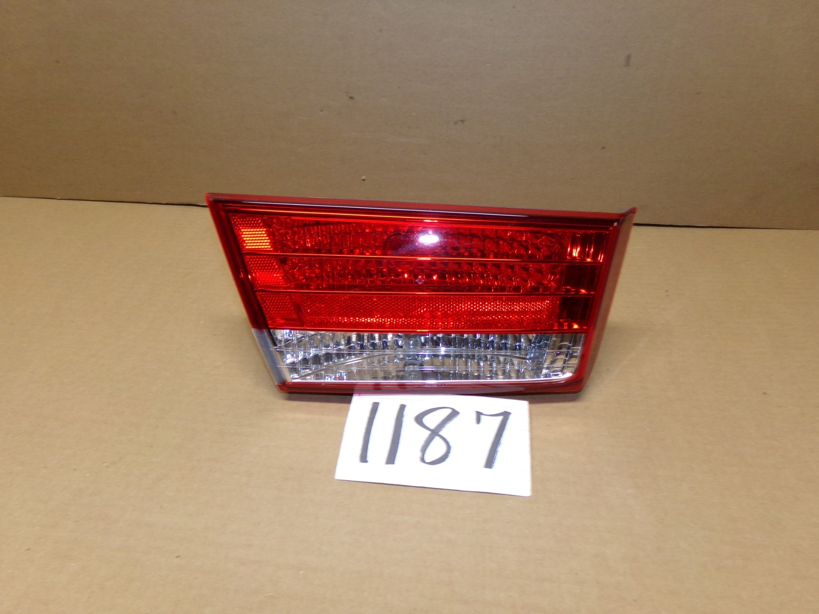 06 07 08 Hyundai Sonata DRIVER Side Used Tail Inner Light #1187-T