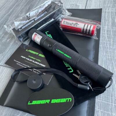 Ultra-Power Lazer Green Laser Pointer With Extra Velvet Storage Bag + Sticker