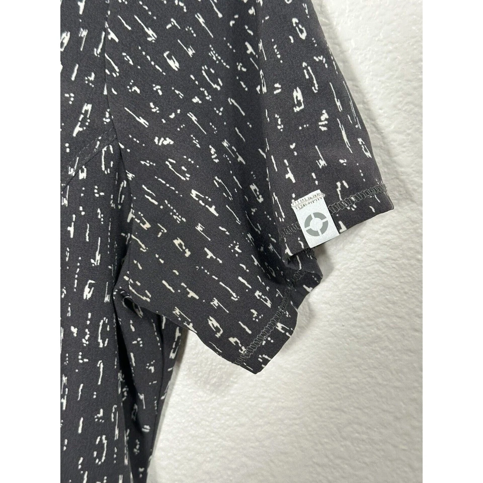 Cherokee Infinity Women’s Gray/White Scrub Top Pull Over Short Sleeve Size Small - Image 4 of 4