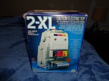 2-XL ROBOT, THE ROBOT WITH A PERSONALITY,MEGO