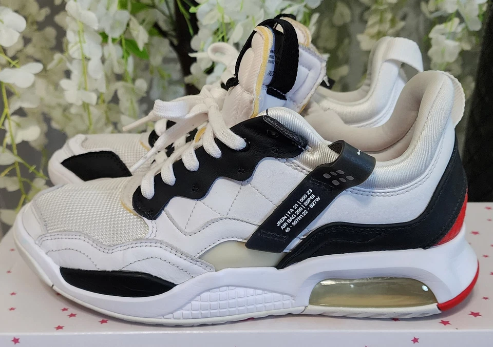 Talla 9 Jordan MA2 Gris Claro Humo Rojo Universitario W Foto 3 de 4