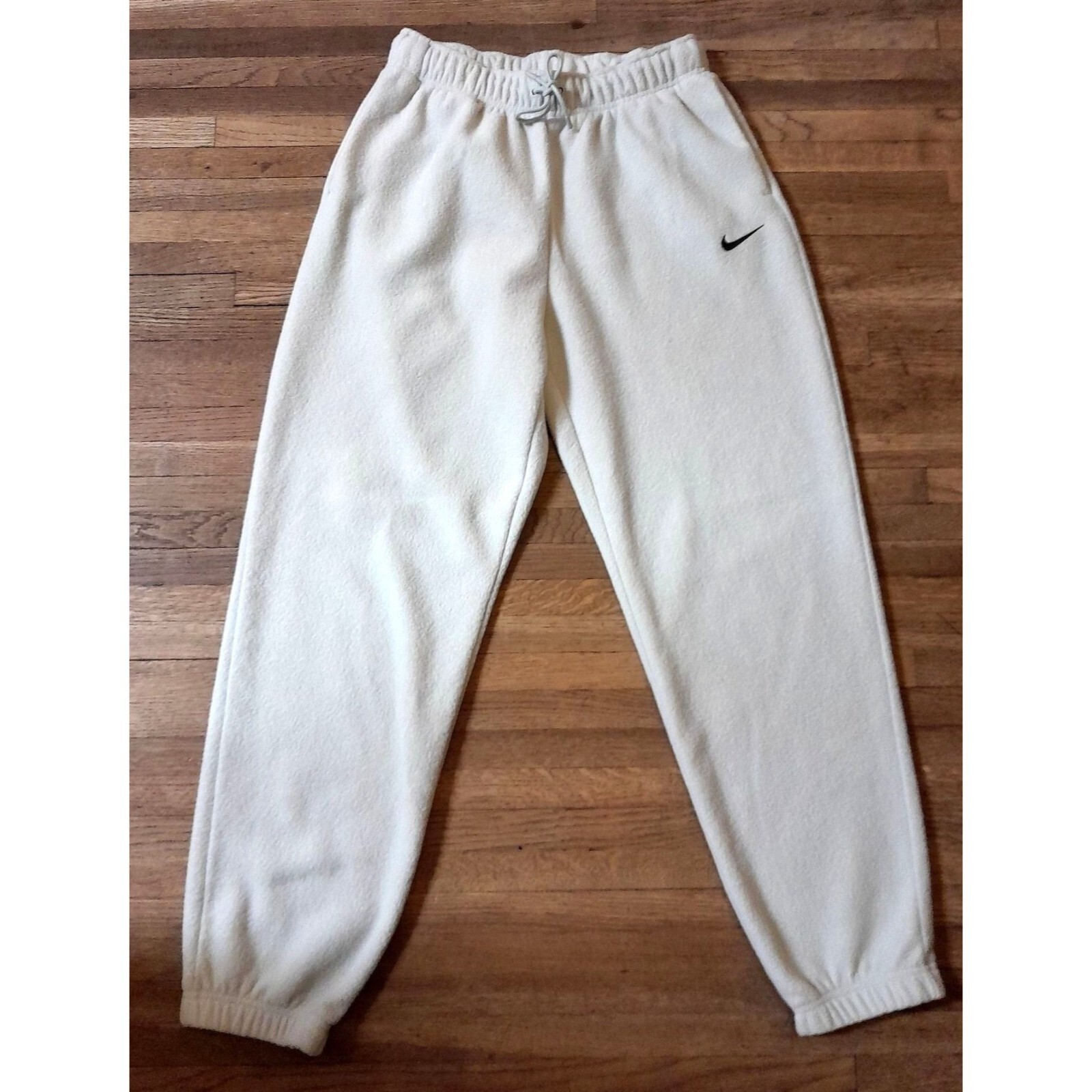 Nike Sportswear Essentials Plush HighRise Joggers Si… Gem