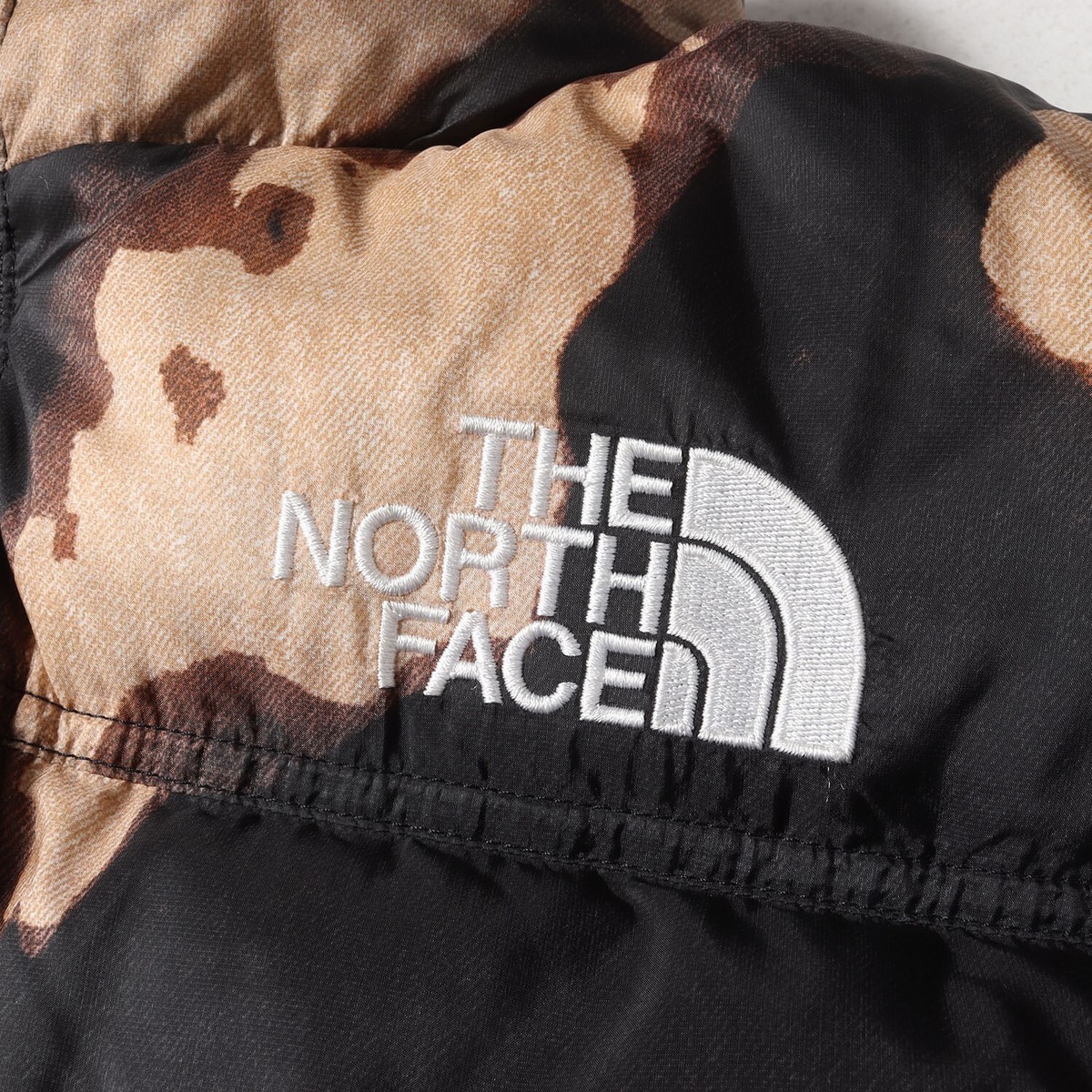 Supreme 21AW THE NORTH FACE Bleached Denim Print Nupsi Down Supreme 21AW THE NORTH FACE Bleached Denim Print Nupsi Down