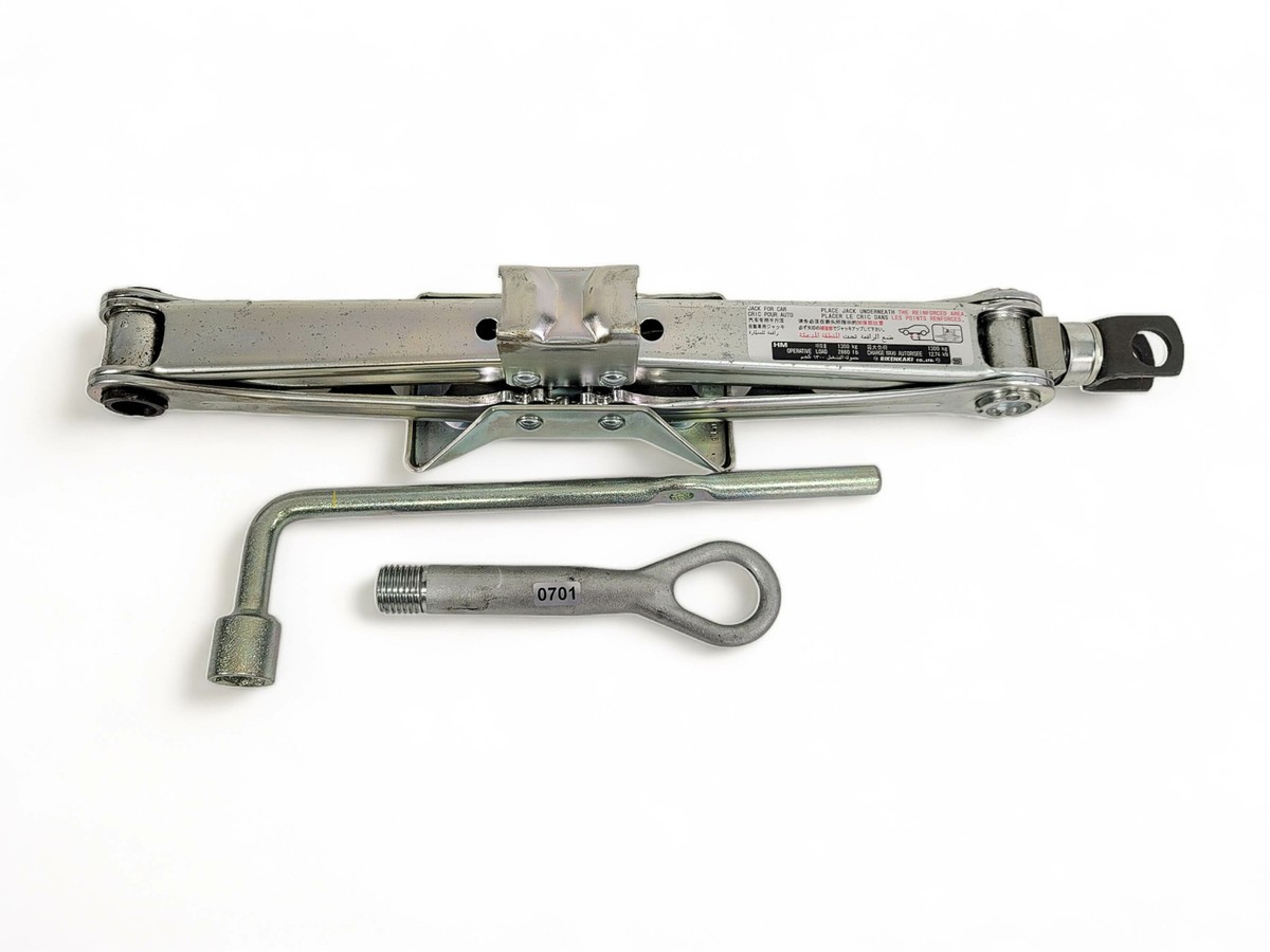 Honda HR-V 16-21 Tire Pantograph Jack w/Tool Set 89310-SJK Honda HR-V 16-21 Tire Pantograph Jack w/Tool Set 89310-SJK