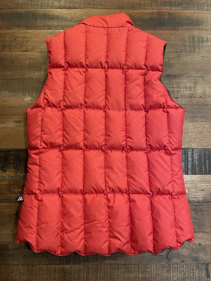 Vintage XXXY Down Vest Women’s Medium Quilted Puffer Made In Canada - Image 2 of 4