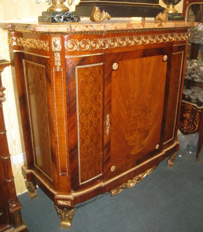 Antiguo gabinete lateral francés estilo Luis XVI caoba montado en bronce Foto 3 de 4