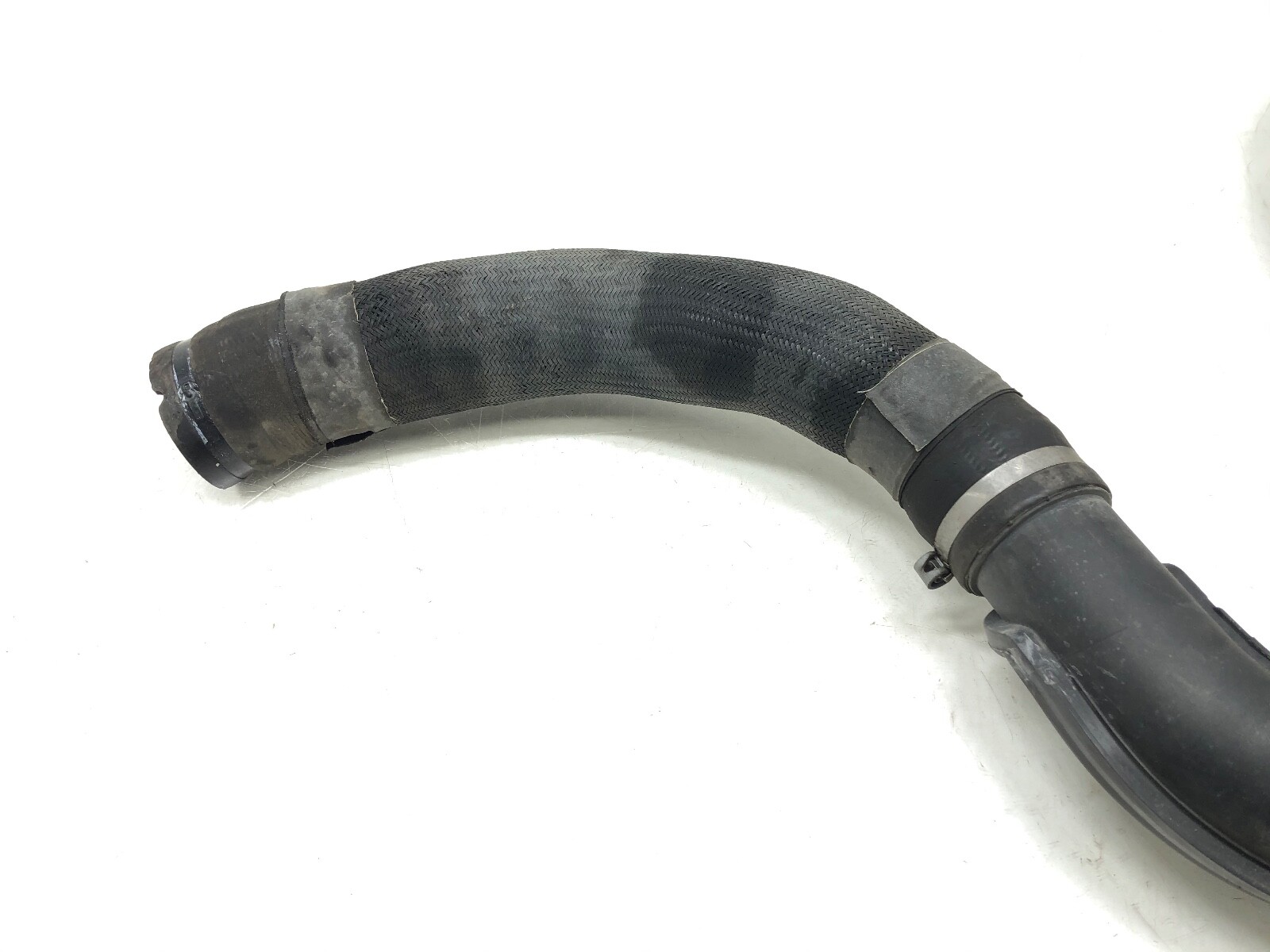 2014-2022 MASERATI GHIBLI 3.0L V6 AIR INTAKE INLET DUCT TUBE.