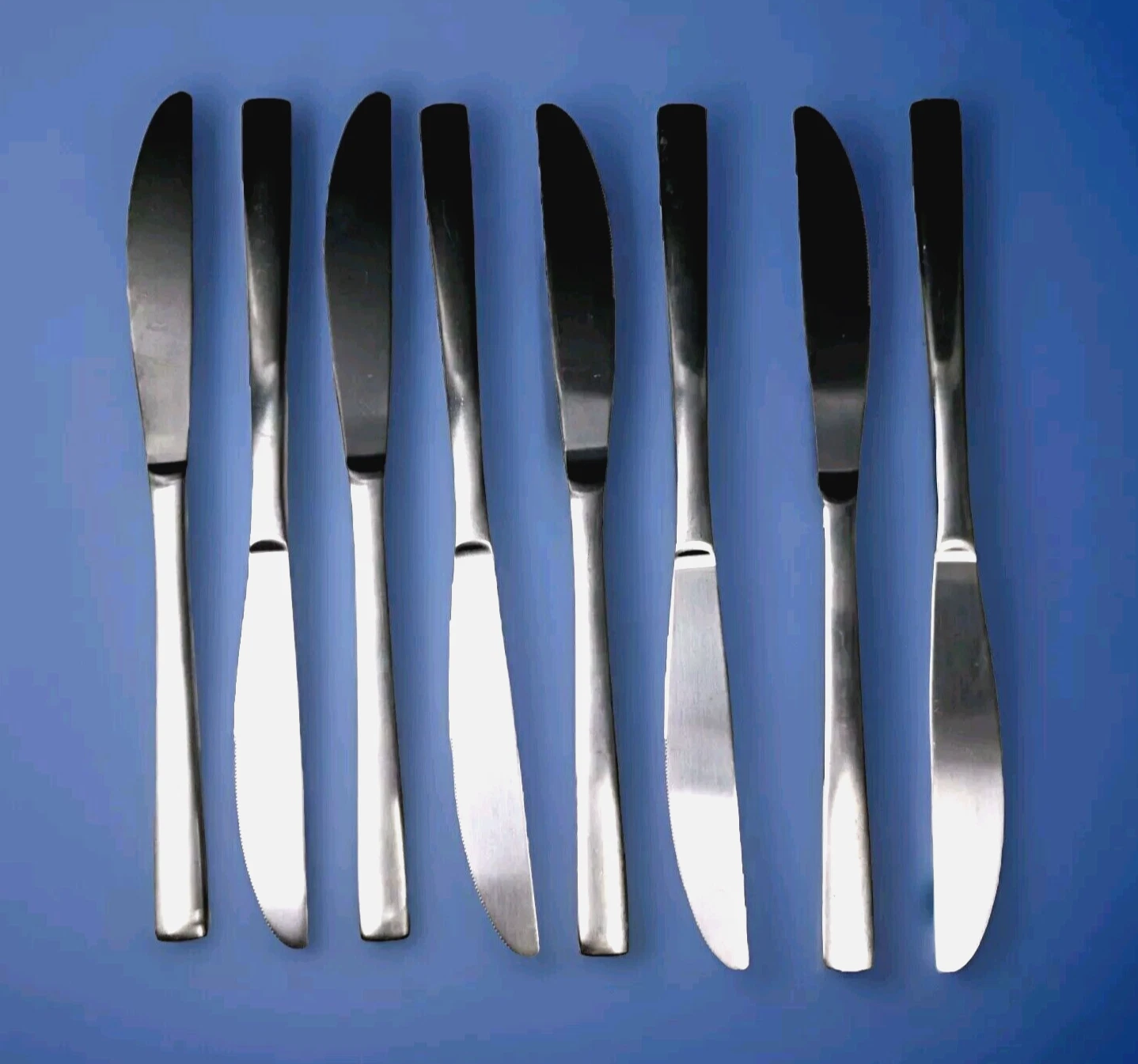 Stainless Steel Dinner Knives Flatware Serrated Edge Set of 8
Opens in a new window or tab