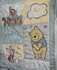 Lambs & Ivy Disney Winnie The Pooh Bear Hugs Baby Crib Comforter Quilted Blanket