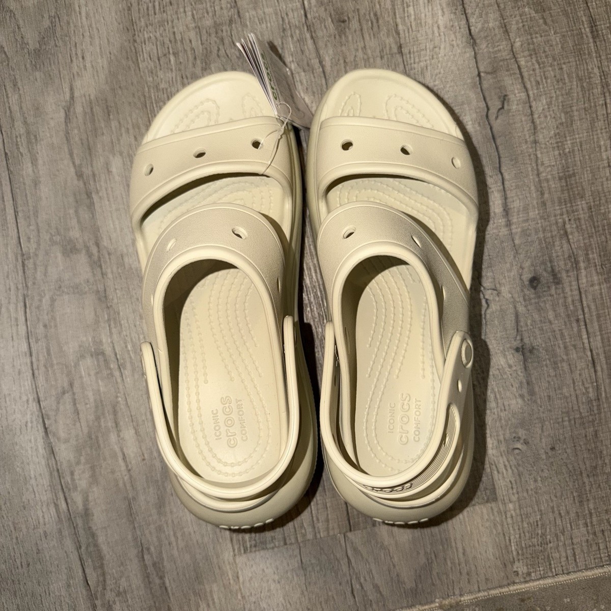 Unisex Size M7/W9 Crocs Mega Crush Sandals Beige Perforated Comfort 207989-2Y2 New CROCS Womens UNISEX MEGA CRUSH SANDAL Beige color M7/W9  main image 4