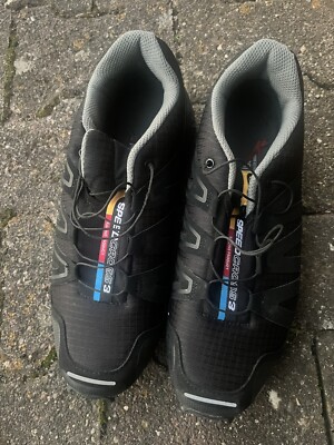 schwaze Salomon Herrenschuhe 46