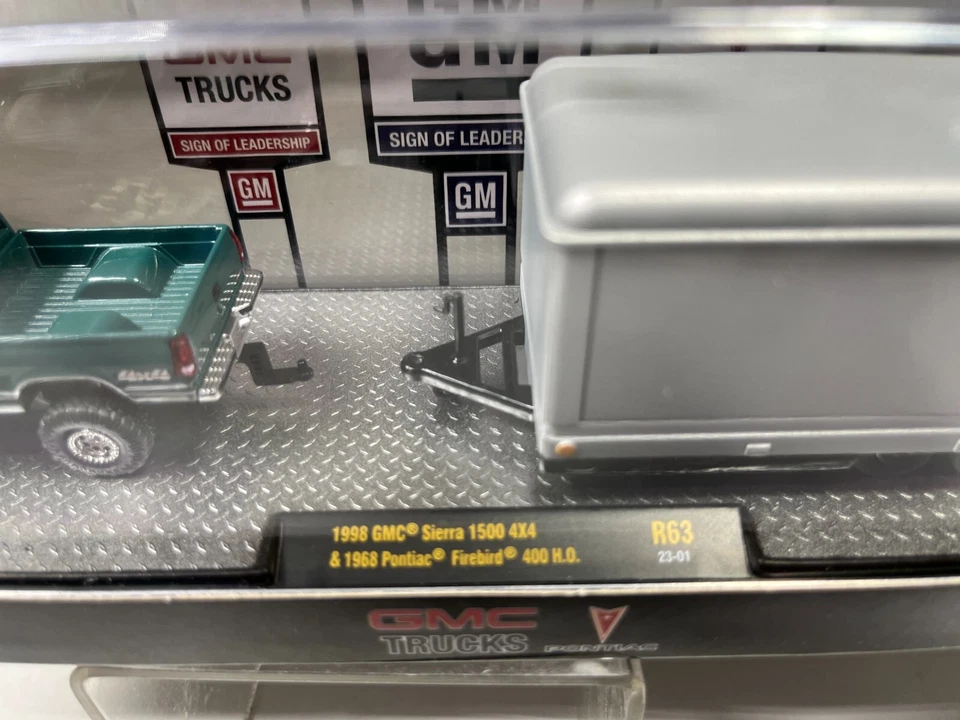 1/64 M2 HAULERS 1998 GMC SIERRA 1500 4X4 & 1968 PONTIAC FIREBIRD 400 & TRAILER - Image 4 of 4
