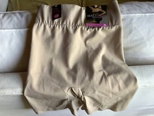BALI Hi- Waist POWERSHAPE Thigh Waist SLIMMER 8405 NUDE size M *New w/Tags