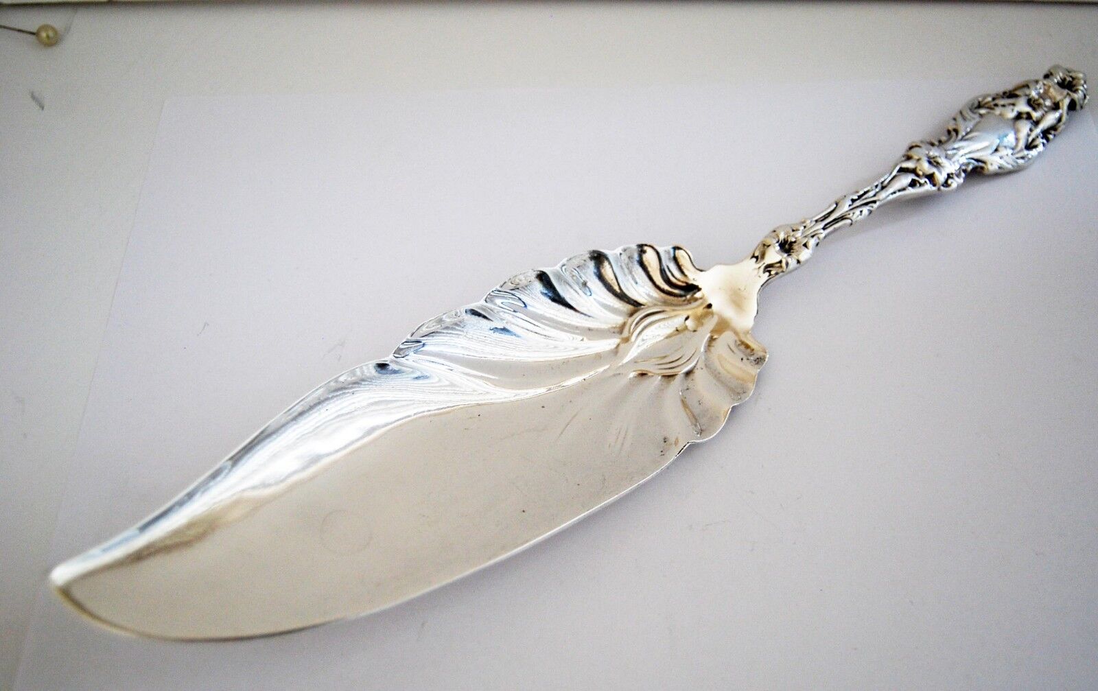 Over item handling Antique Solid Sterling Silver Lily FISH by SLICE Whiting excellence Pattern