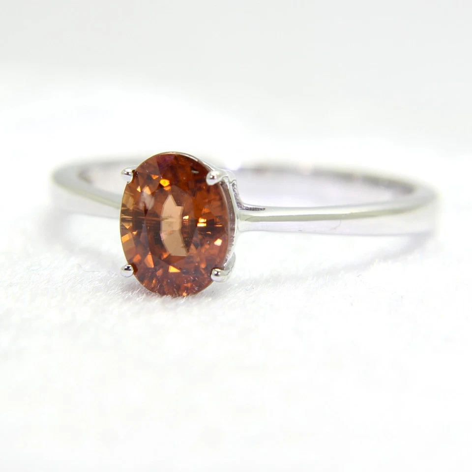 Stunning Cinnamon Zircon 9ct White Gold ring size R 1/2 ~ 9 — 第 3/4 张图片