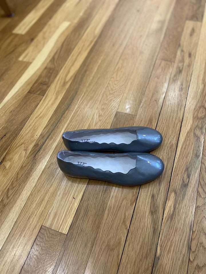 Zapatos erika fabiano talla 35 charol gris borde festoneado Hecho en Italia Foto 2 de 4