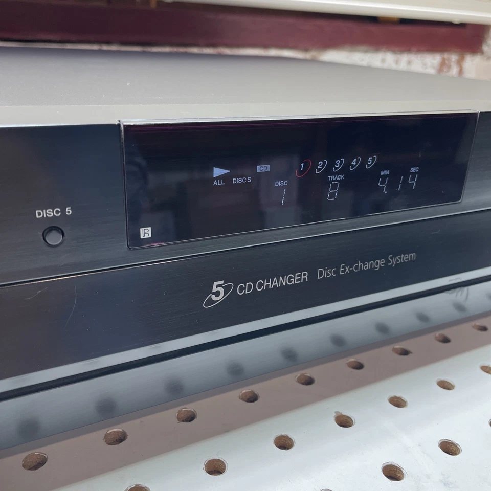 Sony CDP-CE500 5 Disc Changer USB Recorder CD Player - Image 2 of 4