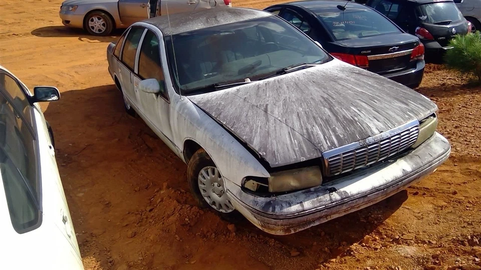 Radiator Fan Motor Fan Assembly Fits 91-93 CAPRICE 253117 - Image 2 of 4