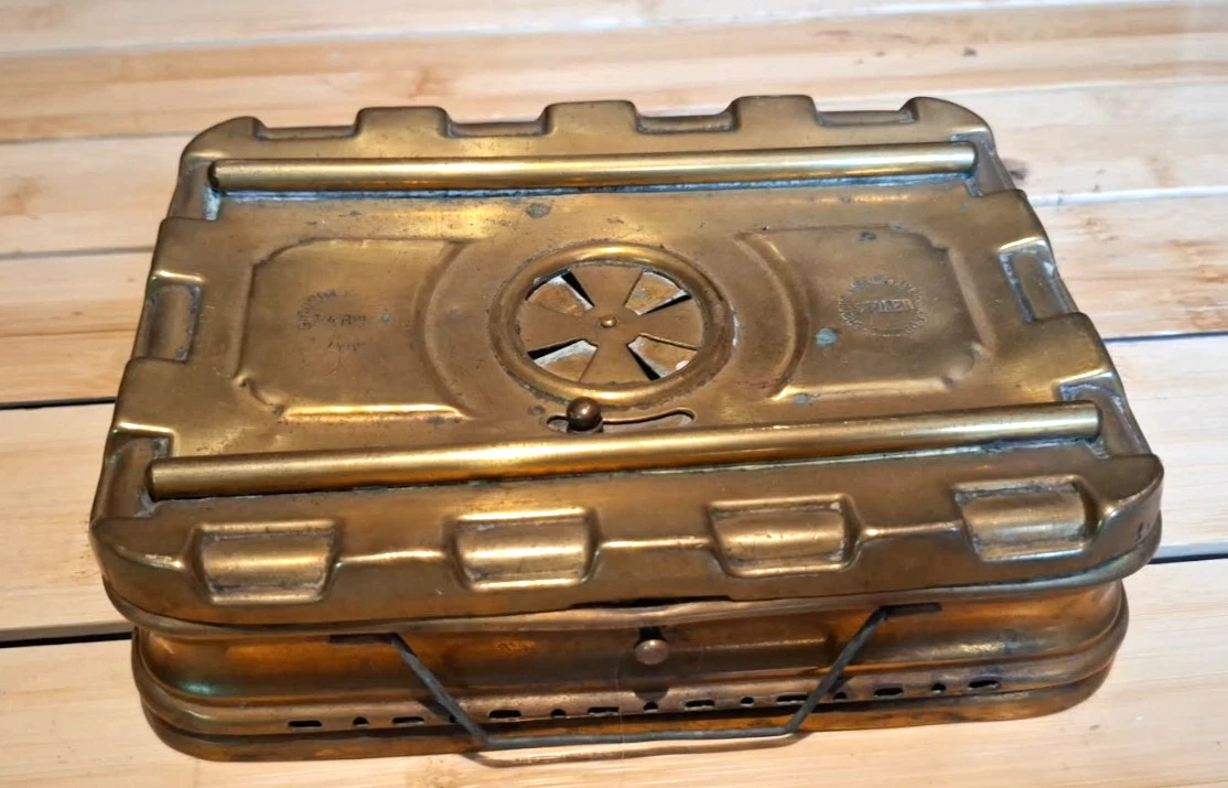 Ancienne chaufferette en laiton doré Girodon - Label Emmaüs