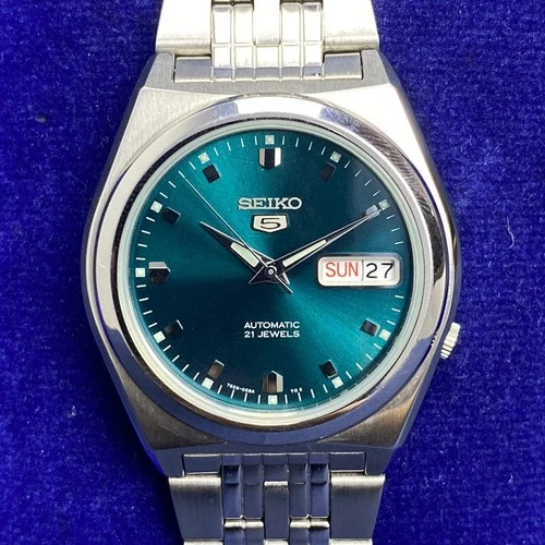 RARE Seiko 5 Green Dial Globe SNK665 Day Date Automatic 7s26-02E0 Vintage Watch