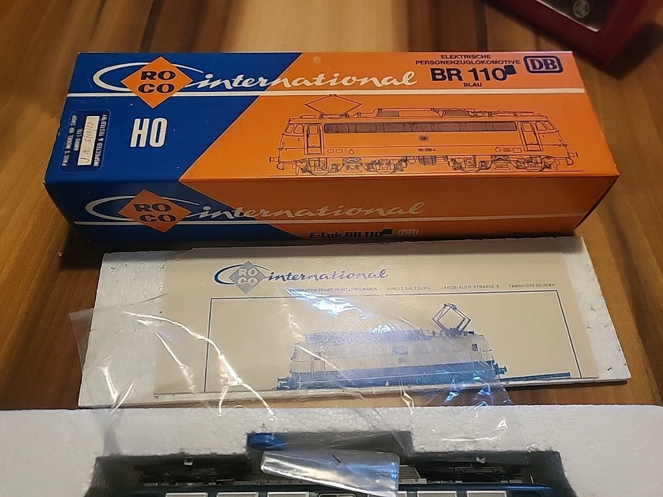 Roco DC HO 1:87 Deutsche Bundesbahn BR 110 4135A Dark Blue/Green LOCOMOTIVE RARE - Image 2 of 4