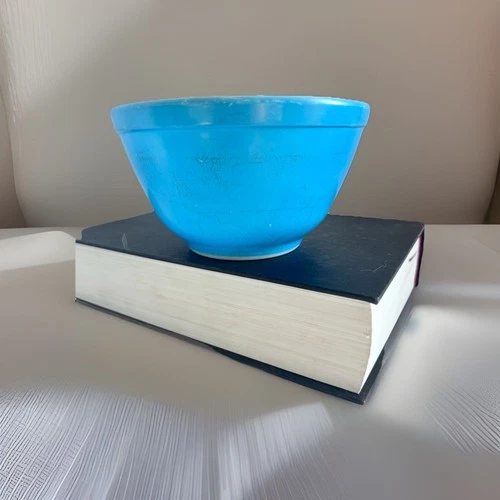 PYREX BLUE/TURQUOISE VINTAGE SMALL MIXING NESTING BOWL—T.M.REG US PAT. OFF