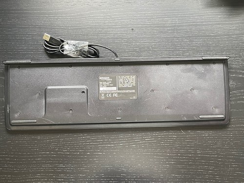 Amazon Basics KU-0833 Wired Keyboard | USB | - Picture 2 of 2
