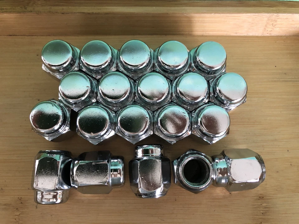 Оригинальные зажимные гайки для стальных колес TOYOTA TUNDRA 18 дюймов от оригинального производителя -- б/у набор из 20 штук - Изображение 4 из 4