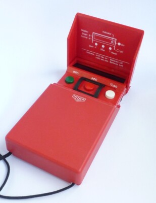 Heuer 1976 Vintage Microsplit 400 LED Digital Stopwatch