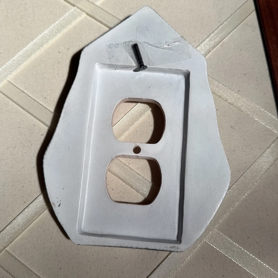 Shark Great White Shark Outlet 保护套 🦈🦈 大白鲨 🦈 🦈鲨鱼插座盖 — 第 3/4 张图片