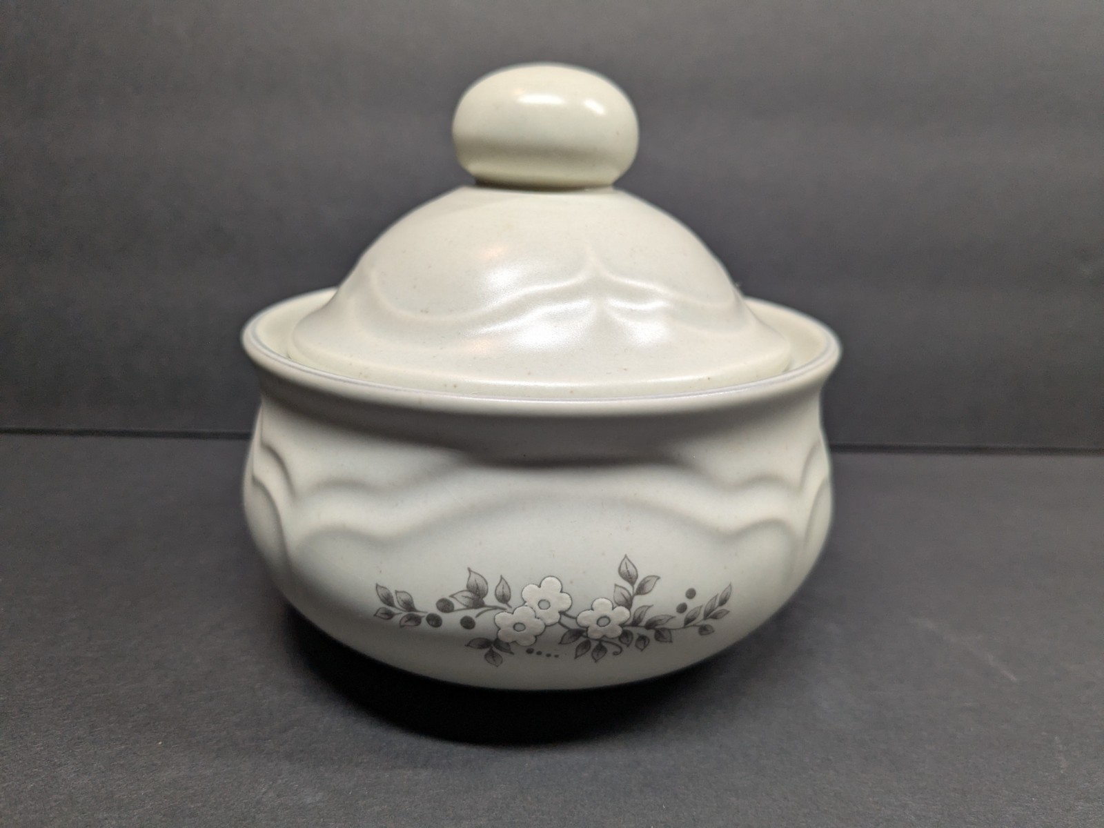 Vintage Pfaltzgraff Heirloom Sugar Bowl -Grey-with Lid -Flow