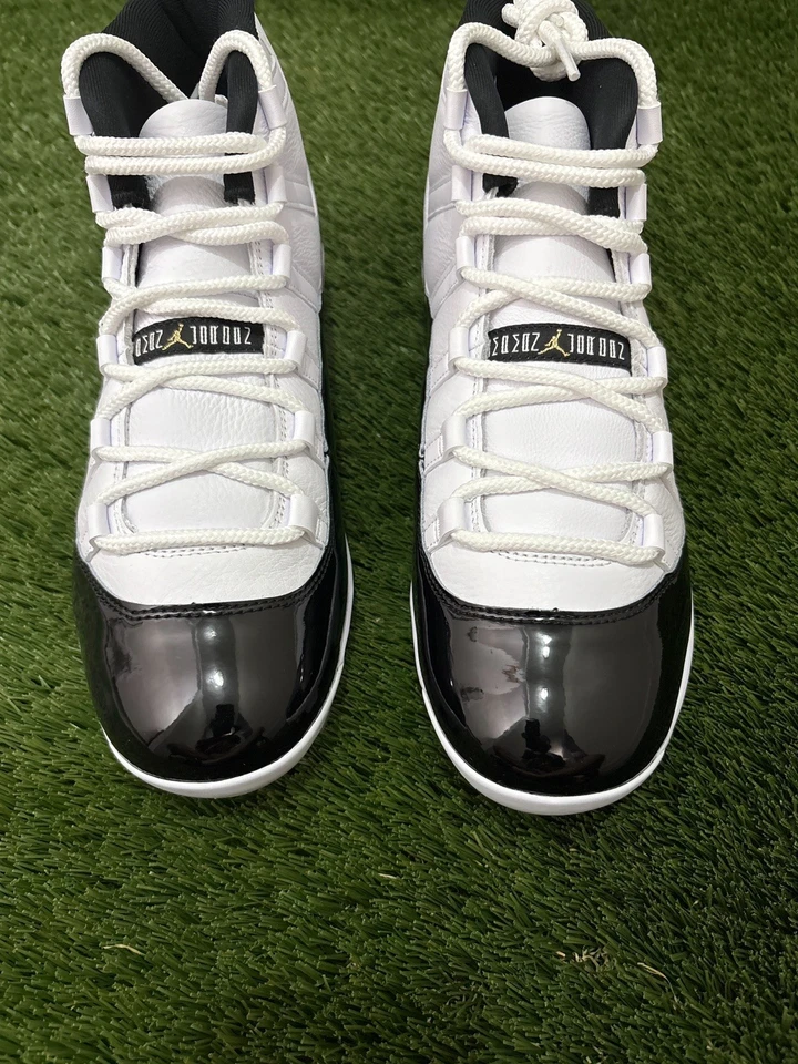 Botines de béisbol Jordan 11 Mcs Gratitude talla 12 para hombre Foto 2 de 4