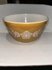 Vintage Pyrex - BUTTERFLY GOLD - #401 Mixing Bowl - 1.5 Pint -