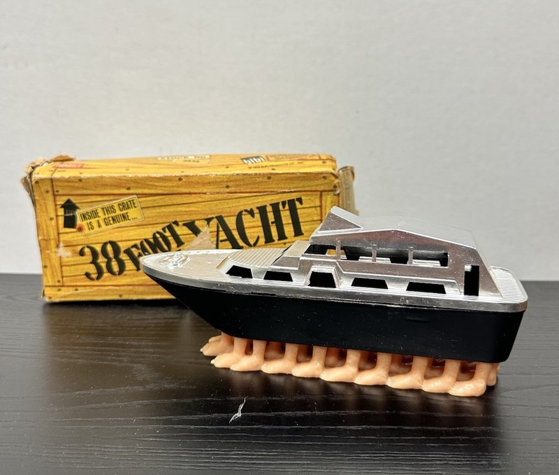 Vintage Bibi Products 38 Foot Yacht Novelty Toy Boat Feet Push Runner w/ Box
