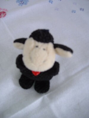 Schwarzbär sitzend mit Herz Nici H 8 cm x 5 cm