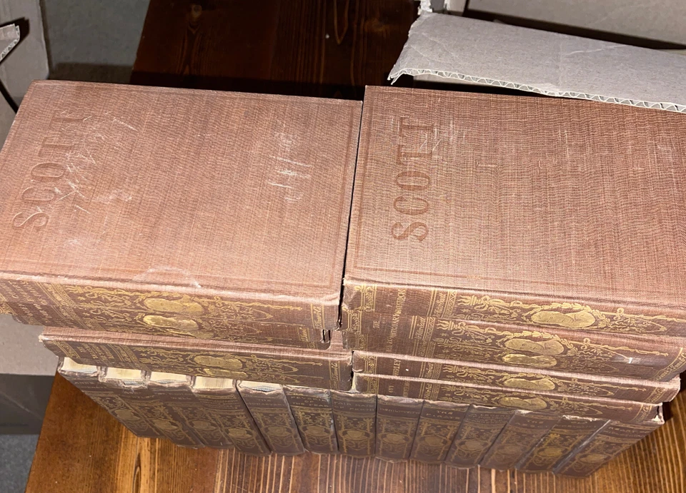 Waverly Novels Sir Walter Scott 23 Volumes Ivanhoe Woodstock Nigel Antiquary - Image 2 of 2