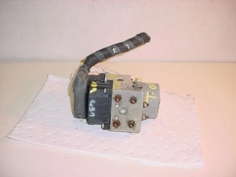 Conjunto de bomba de freno antibloqueo módulo ABS Toyota Camry 1997-1998 OEM Foto 4 de 4