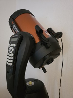 Celestron NexStar 8 SE Computerized Telescope With Deluxe Accessory Kit