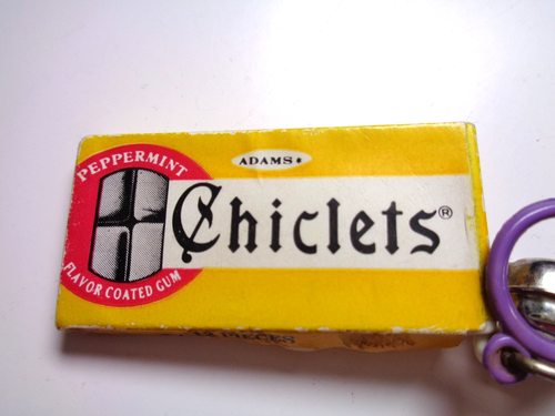 Vintage 1980s Plastic Bell Charm Yellow Box of Chiclets on Clip - Picture 2 of 5