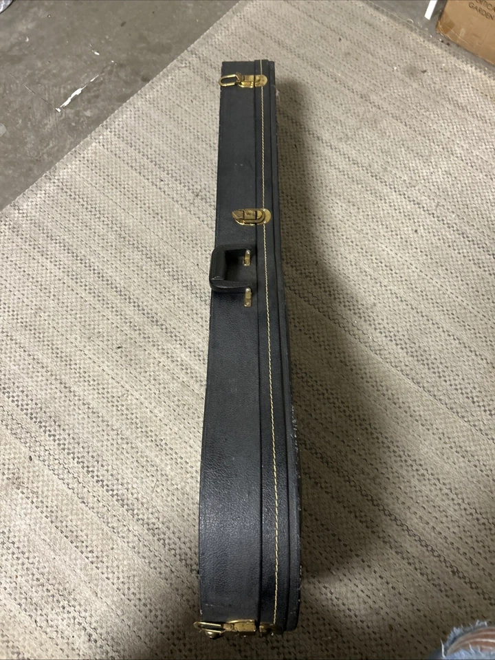 Guild Deluxe Humidified Hardshell Acoustic Guitar Case Concert *BLEMISHED #R3141 - Image 2 of 4