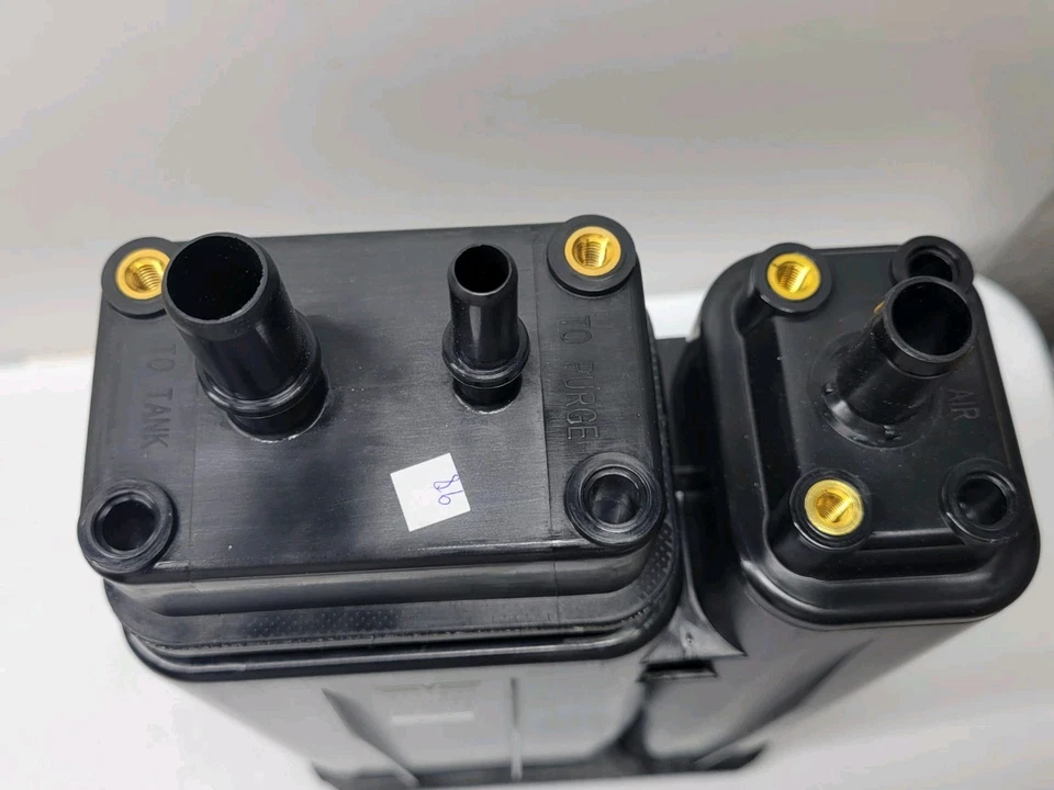 Контейнер угольный испарительный 2011-2015 годов выпуска для Kia Optima Dorman 911-823 - Изображение 3 из 4