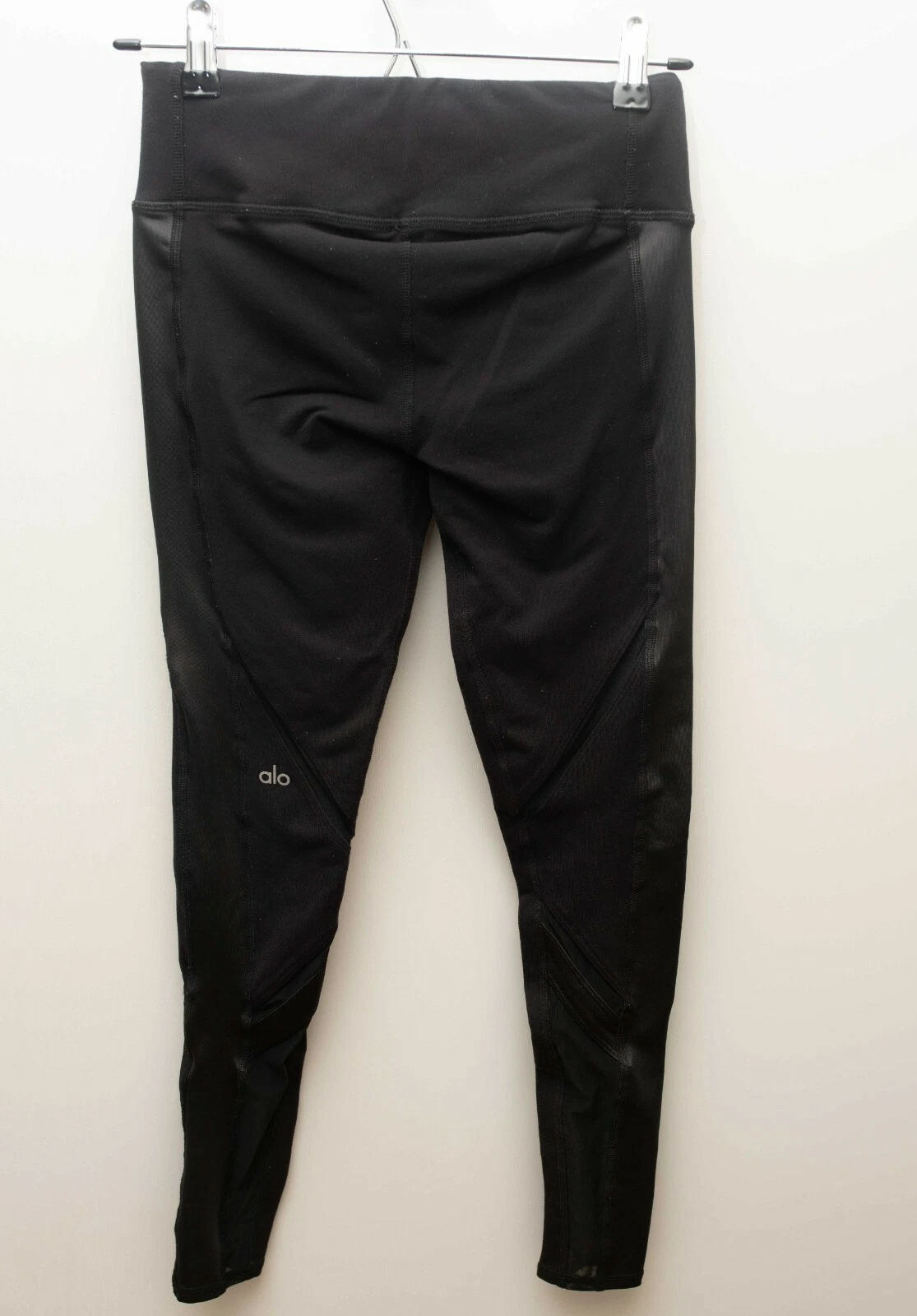 alo-yoga mesh design leggings
