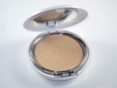 IT Cosmetics Celebration Foundation Illumination ''medium'' w/ Airbrush Brush NIB!