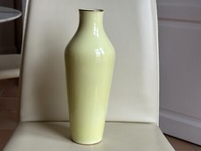 SEVRES 1909 Vase pansu jaune pâle à filets dorés parfait état 33 cms