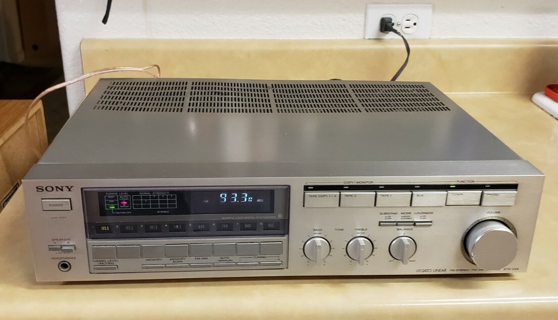 SONY - ローマページ Amazon.co.jp: Sony Walkman NW-E394 - Digital player - 8 GB