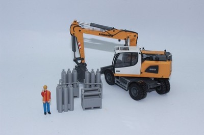 3 er Set Gasflaschen mit Gestell 1:50 Gasflaschengestell  NEU