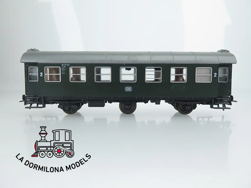 MG2011 H0 =DC ROCO 4214 Personenwagen 2. Kl. der DB - OVP