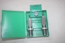 RCBS 13605 7MM REMINGTON MAG 2 PIECE DIE SET W/ #4 SHELL HOLDER GROUP A