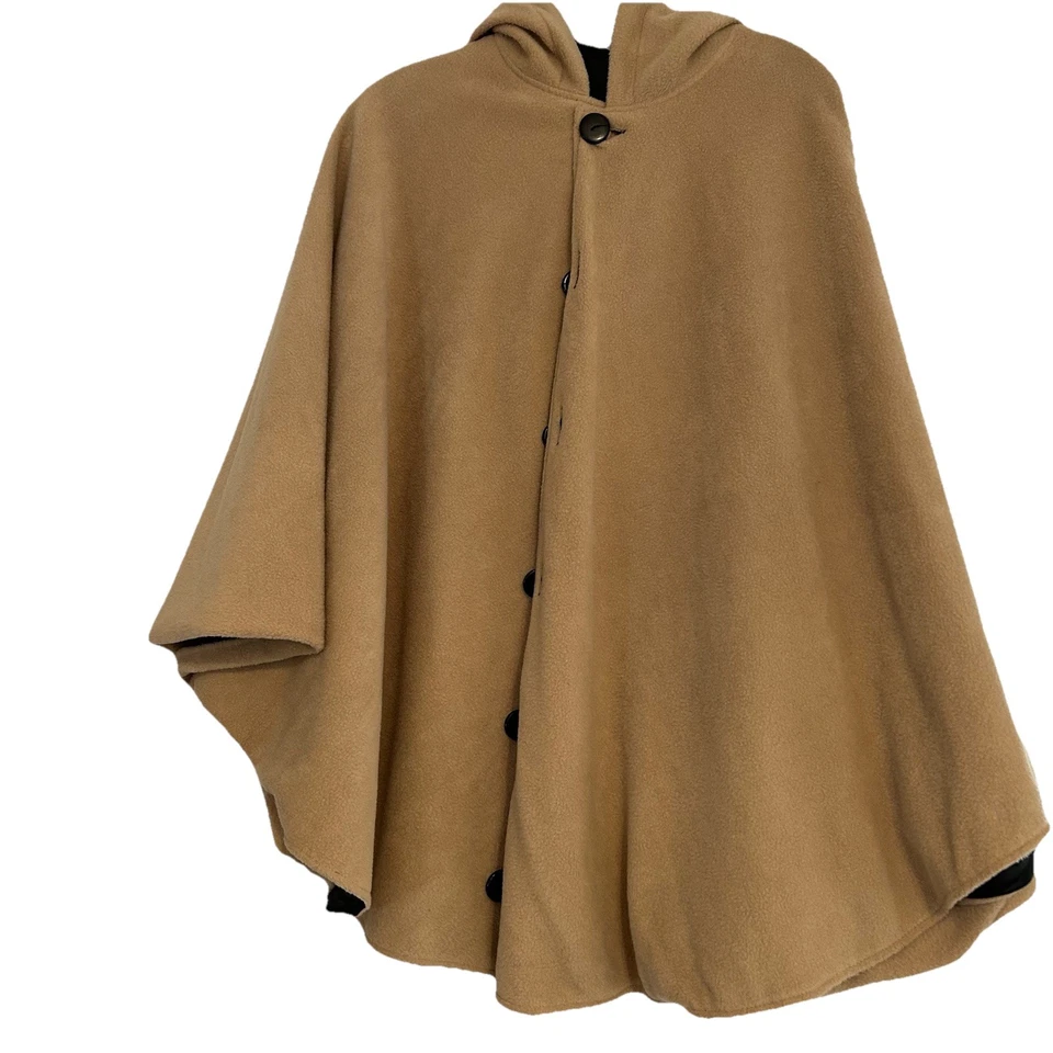 Collections Etc Capa reversible para mujer con botones con capucha. A09-7 Foto 2 de 4